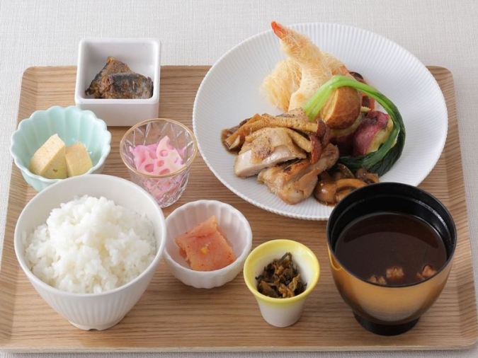 ダイニングカフェ チグサ 選べる御膳ランチ・おばんざい＆サラダブッフェ