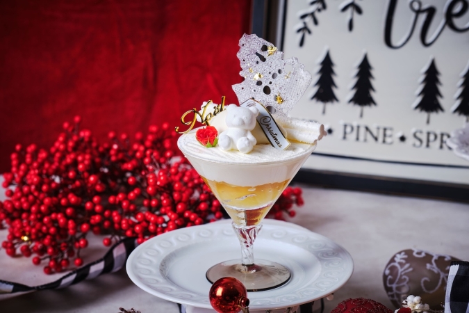 タイムネスト　ホワイトクリスマスのヨーグルトパフェ