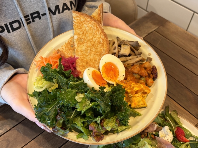 ALWAYS SUNSHINE SANDWICH BAR 本日のサラダ