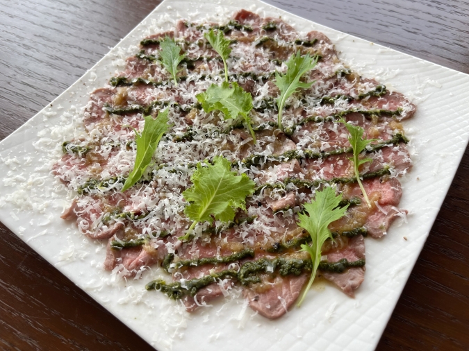 500℃ pizza（ゴヒャクドピザ）赤牛のカルパッチョ