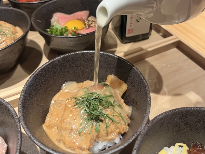 BOWL(ボウル)鯛の胡麻茶漬け丼