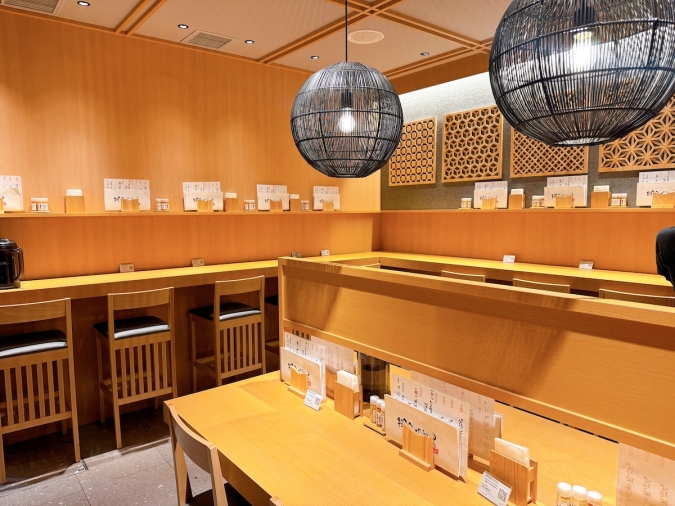 萬田うどん　内観