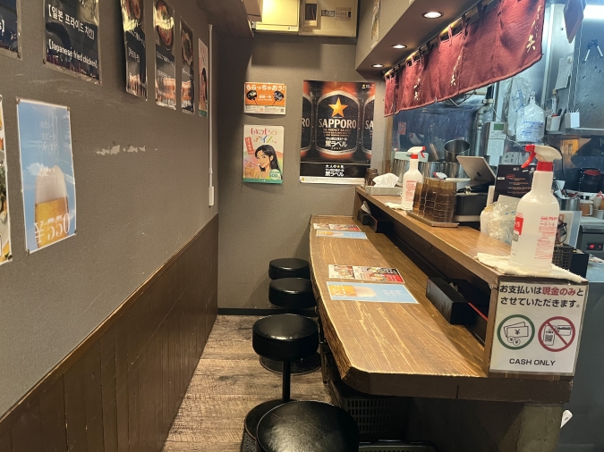麺屋一矢（めんやいっし）店内