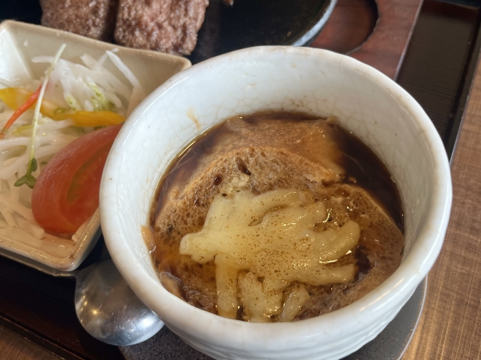 つばきグリル鳥栖店 オニオングラタンスープ