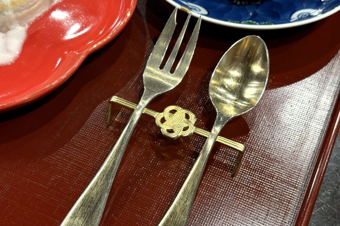 cafe kasanoya 梅のカトラリー