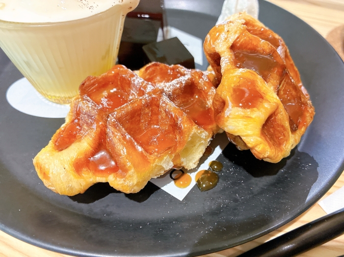 Book cafe 3rd Labo　キャラメルクロッフルプレート