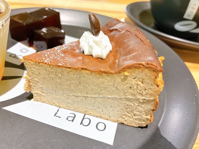 Book cafe 3rd Labo　コーヒーバスクチーズケーキ