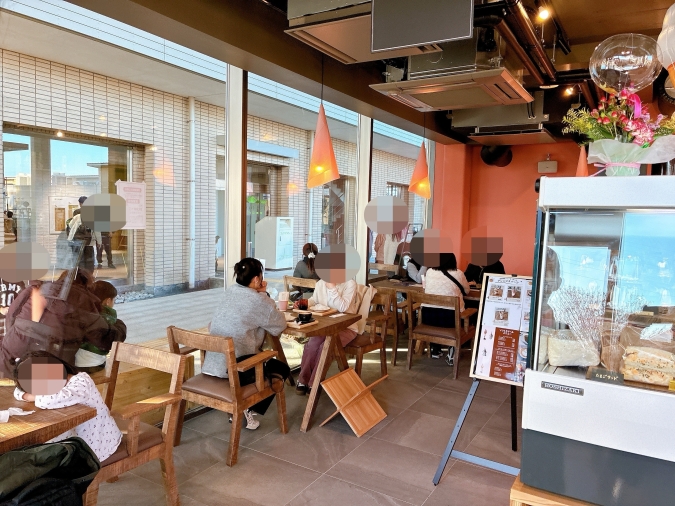 Book cafe 3rd Labo　店内