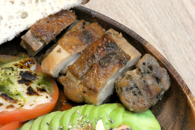 いちごや cafe TANNAL 福岡大名店　ジャークチキン