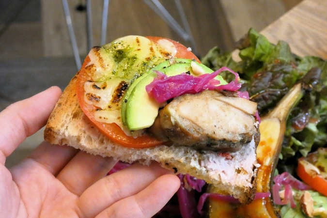 いちごや cafe TANNAL 福岡大名店　バゲットにのせて