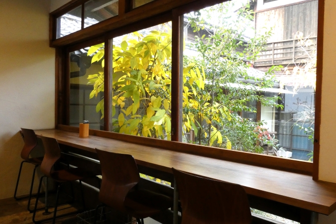 MIDLE.　カウンター席