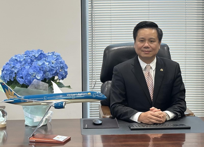 ベトナム航空　支社長