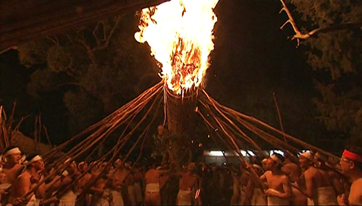 日本三大火祭り「鬼夜」