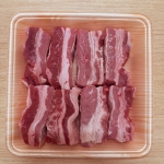 オーストラリア産牛肉バラ煮込み用　イオン