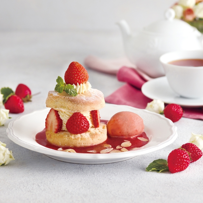 アフタヌーンティー・ティールーム　さくふわスコーンサンド 苺