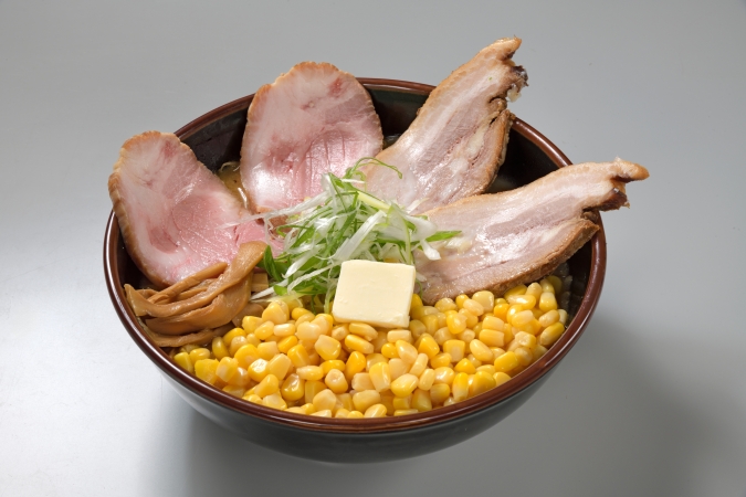 大丸福岡天神店　冬の北海道展　2種のちゃーしゅー食べ比べコーンたっぷりら～めん