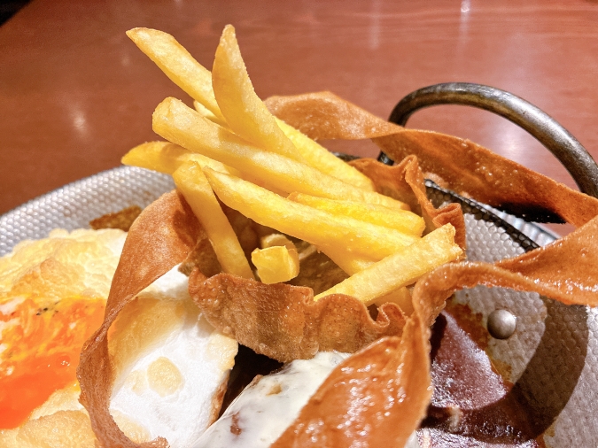 てんしん堂　煮込みチーズハンバーグ