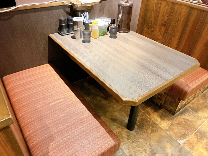 武乃家　テーブル席