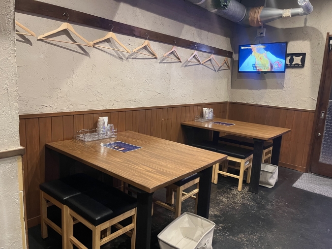 ハンバーグマフィア 店内