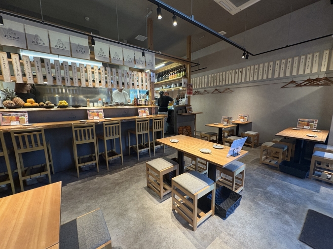 れとんき薬院店　店内