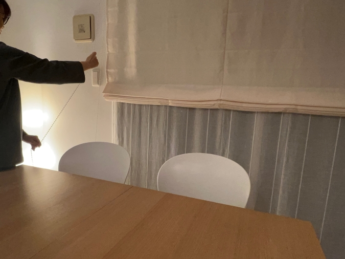 カーテンを開ける　こんまり流