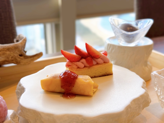 寿司割烹 ともづな いちごの手作りクレープ