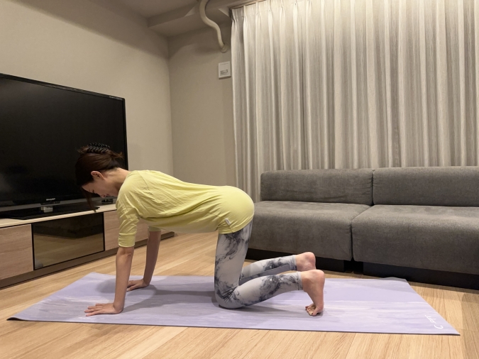 キャット&カウのポーズ