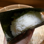 おむすびやまや　海苔を巻いたおむすび