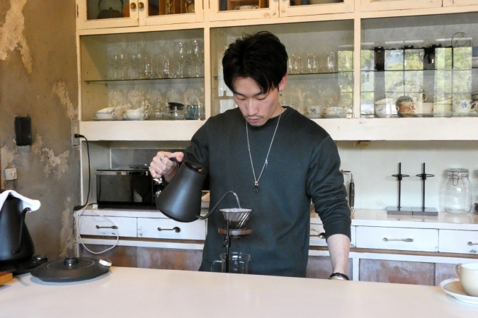 都府楼珈琲　店主　万田さん