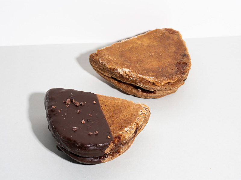 ARNE×パティスリーシェ・シシ「ショーソン・アムール」