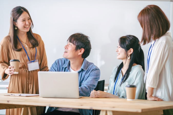 会社　休憩イメージ