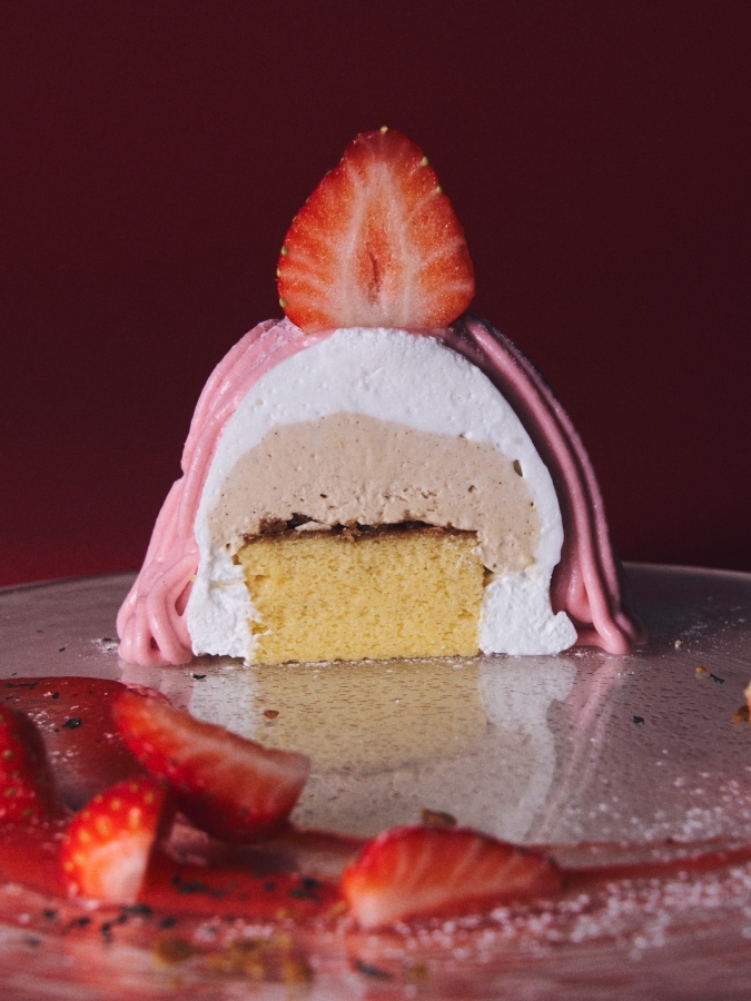 ビブリオテーク　“あすかルビー”いちごの生モンブラン　断面