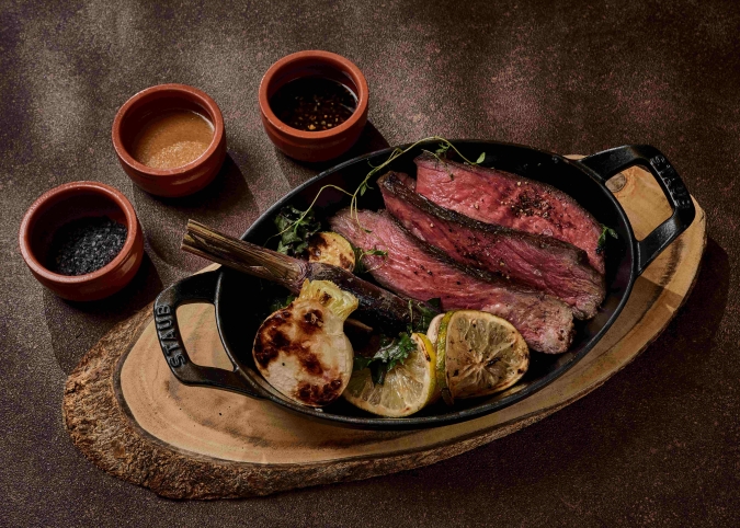 GRANADA SUITE on A TABLE（グラナダスィート オン ア ターブル）宮若牛と宮若野菜 里山レモンのチャコールグリル