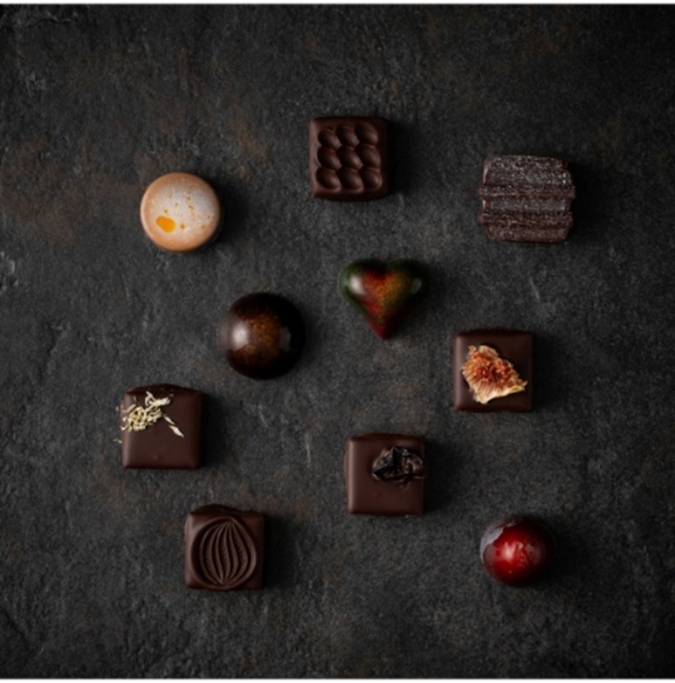 【パティスリールイ】 九州を代表する生産者の方々が作る素材とパティスリールイのマインドが織りなす10粒のショコラ。