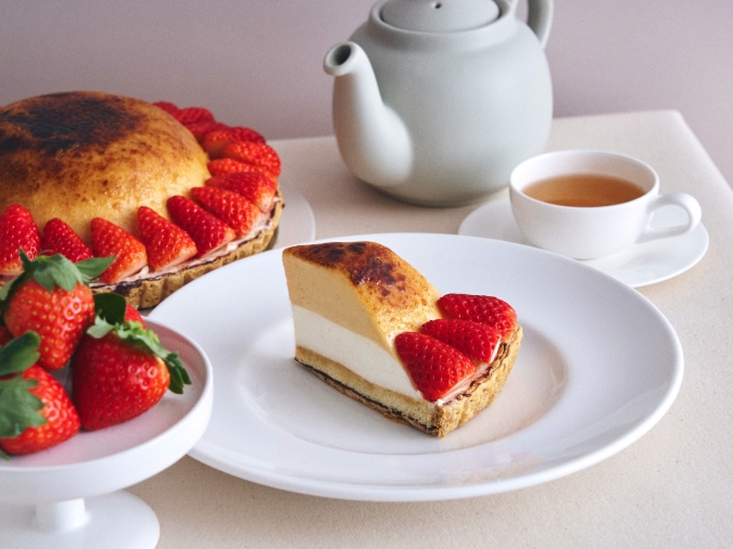 ビブリオテーク　“あすかルビー”いちごのキャラメルクレームブリュレパイ