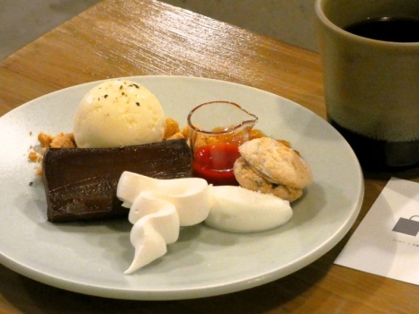 yolch ヨルチプレート　ブレンドコーヒー