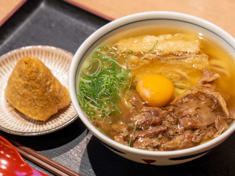 釜喜利うどん 牛すじ・かしわいなり