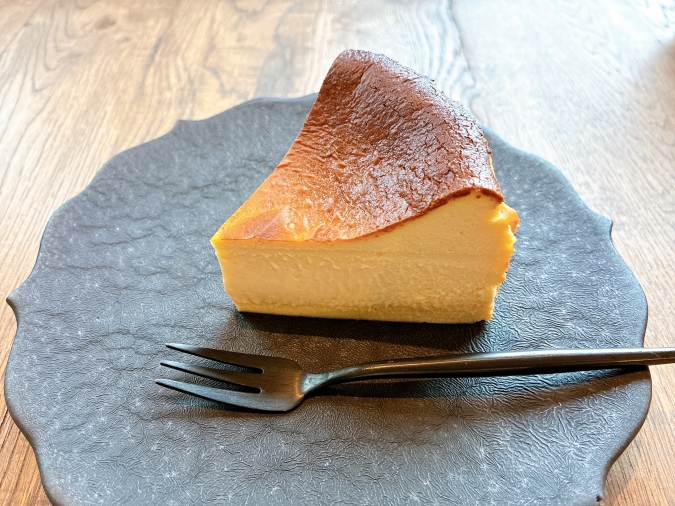 CAfe010　バスクチーズケーキ