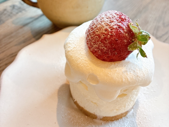 CAfe010　いちごのレアチーズケーキ