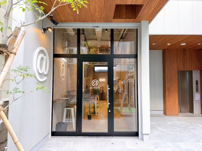 @atmark cafe 福岡店　外観