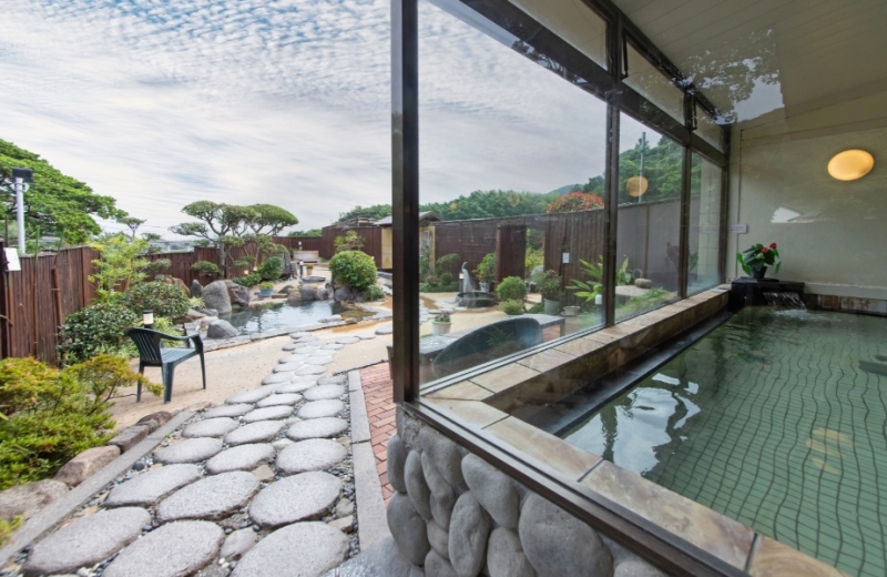 まむしの湯 露天外観