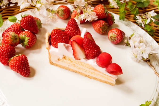 キルフェボン　「結晶型 “ル ガール”クリームチーズムースのタルト ～桜風味～」