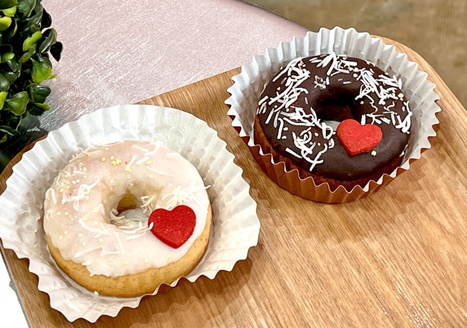 「Vee Sweets KOKURA」ドーナツ　