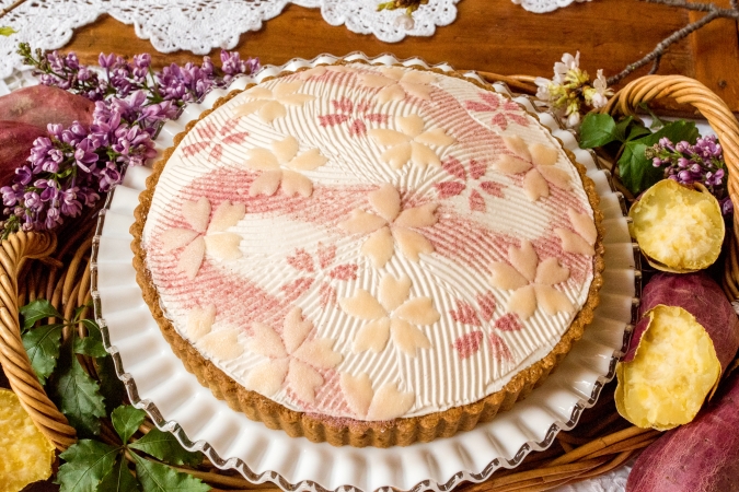 キルフェボン　「徳島県里浦産なると金時 “里むすめ”と胡麻のタルト」