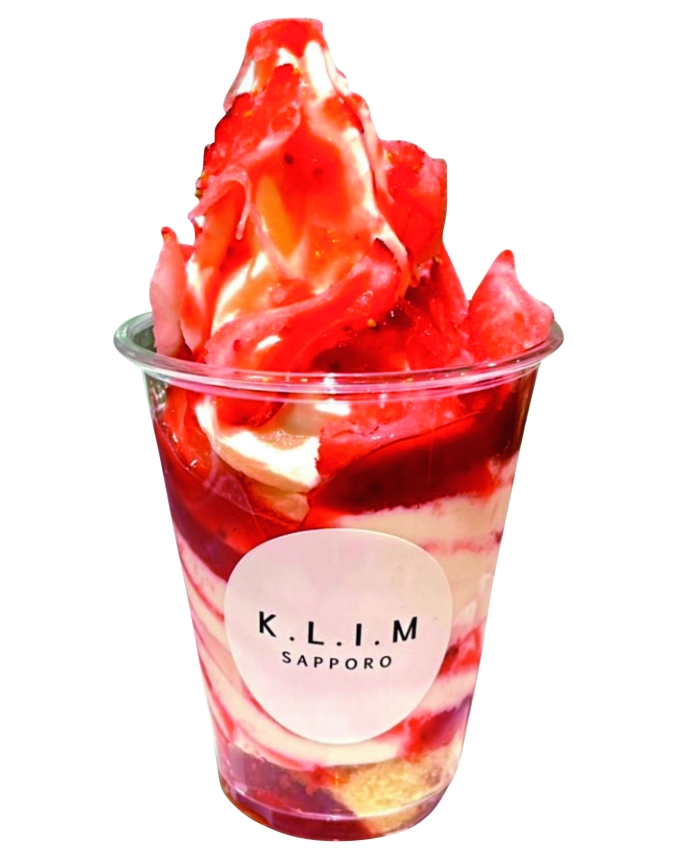 博多阪急「春の北海道物産大会」/「K.L.I.M」■豊富牛乳ソフトクリームとけずりいちごパフェ