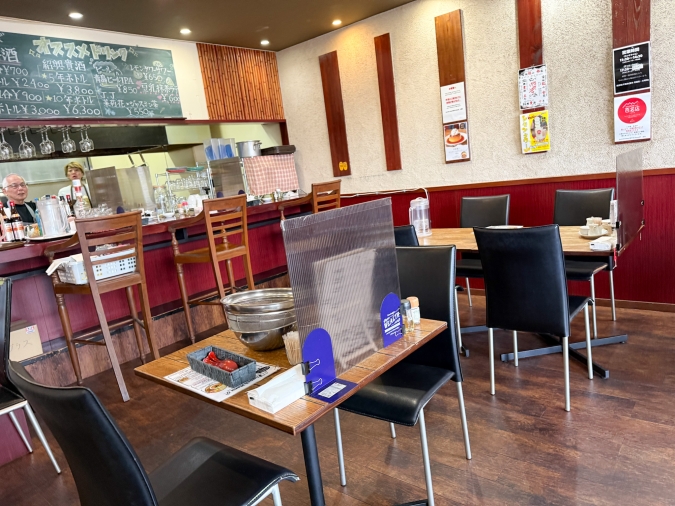 アジアンキッチン餃子のhana87内観