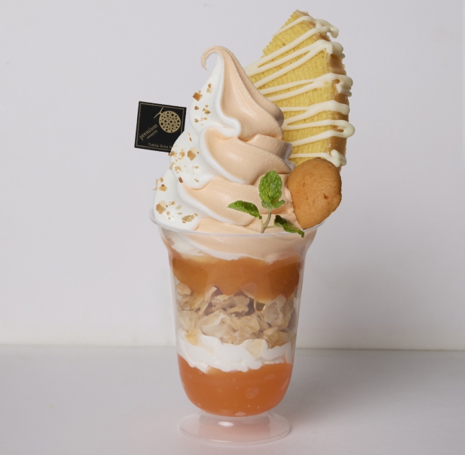 博多阪急「春の北海道物産大会」/とみたメロンハウス】贅沢メロンパフェ