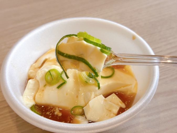 もちだんご村 もち吉工場直売所　おぼろ豆腐