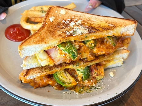 ALWAYS SUNSHINE SANDWICH BAR 芽キャベツサンドイッチ