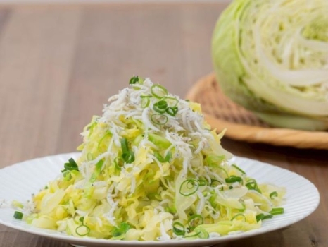 キャベツとしらすのやみつきサラダ